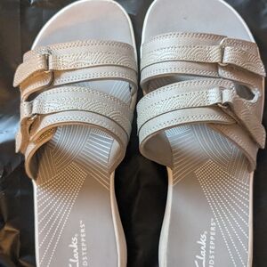 Clarks Cloud Steppers Size 8.5 Women's Shoes Grey Sandals
